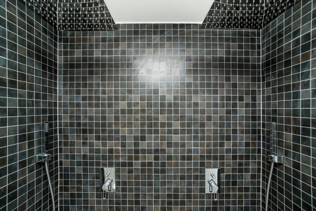 Old Town 1 Bedroom Oasis With Ac And Double Shower Prague Extérieur photo